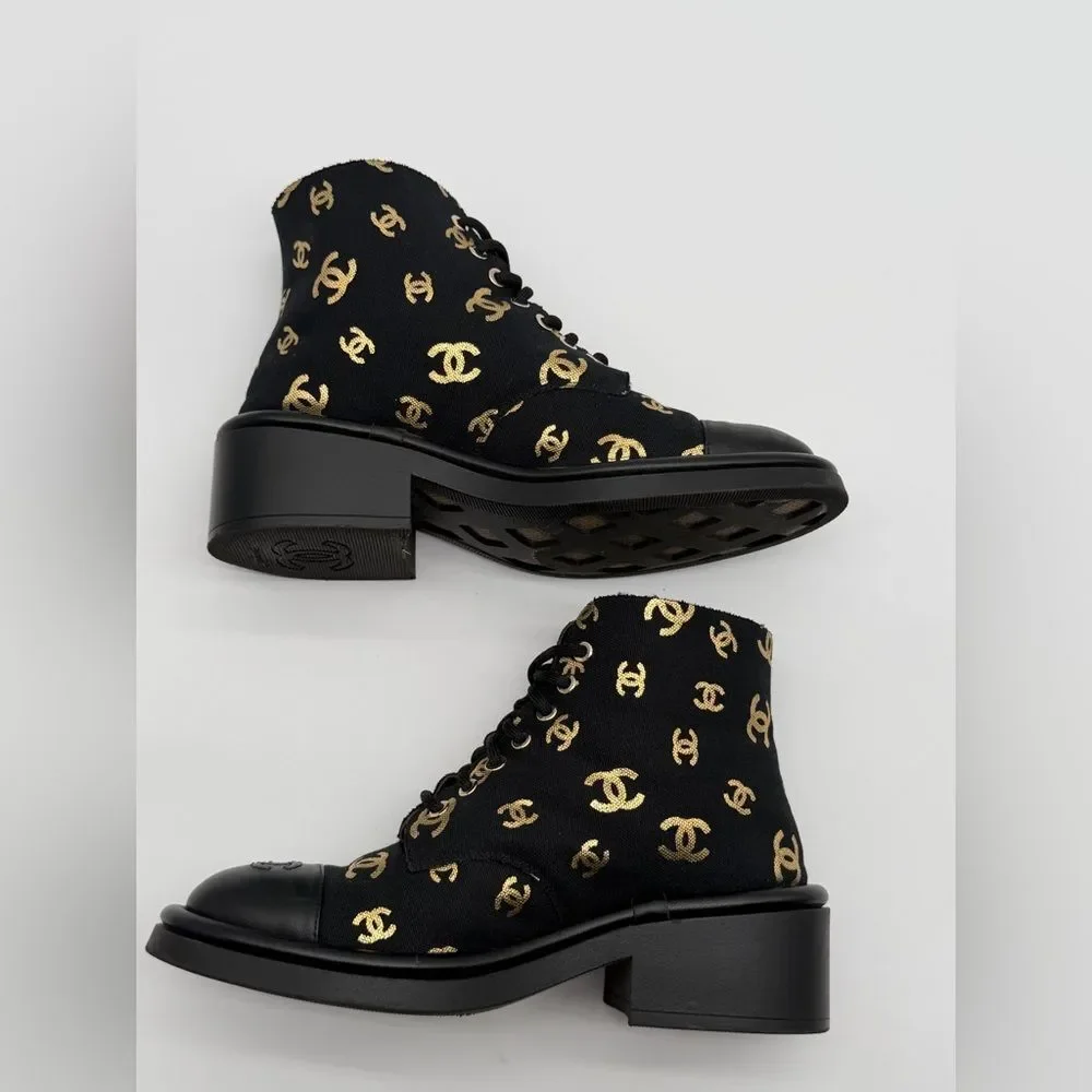 Chanel CC Logo Canvas Shearling Lace Up Combat Boots Black & Gold EU 39 US 8.5-8